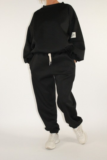 Comfy set kayle zwart 2