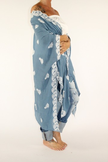 Poncho jeans look 4 0